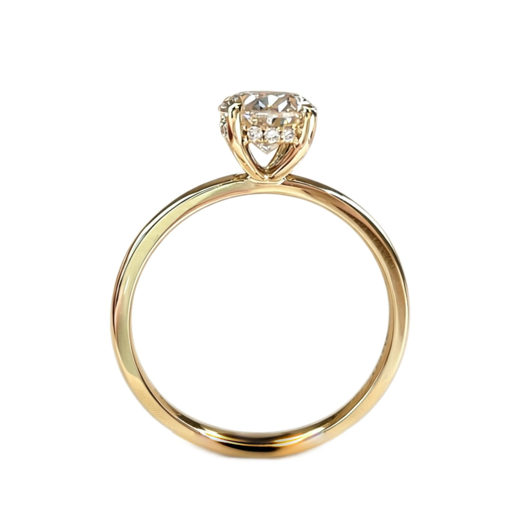 14K Gold Oval Solitaire Ring - livson&vicky diamond rings