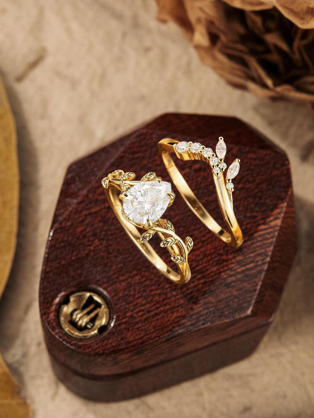 14K黄金 2克拉梨形培育钻石戒指